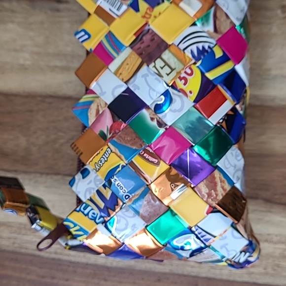 Hand Made Purse - Picture 7 of 8